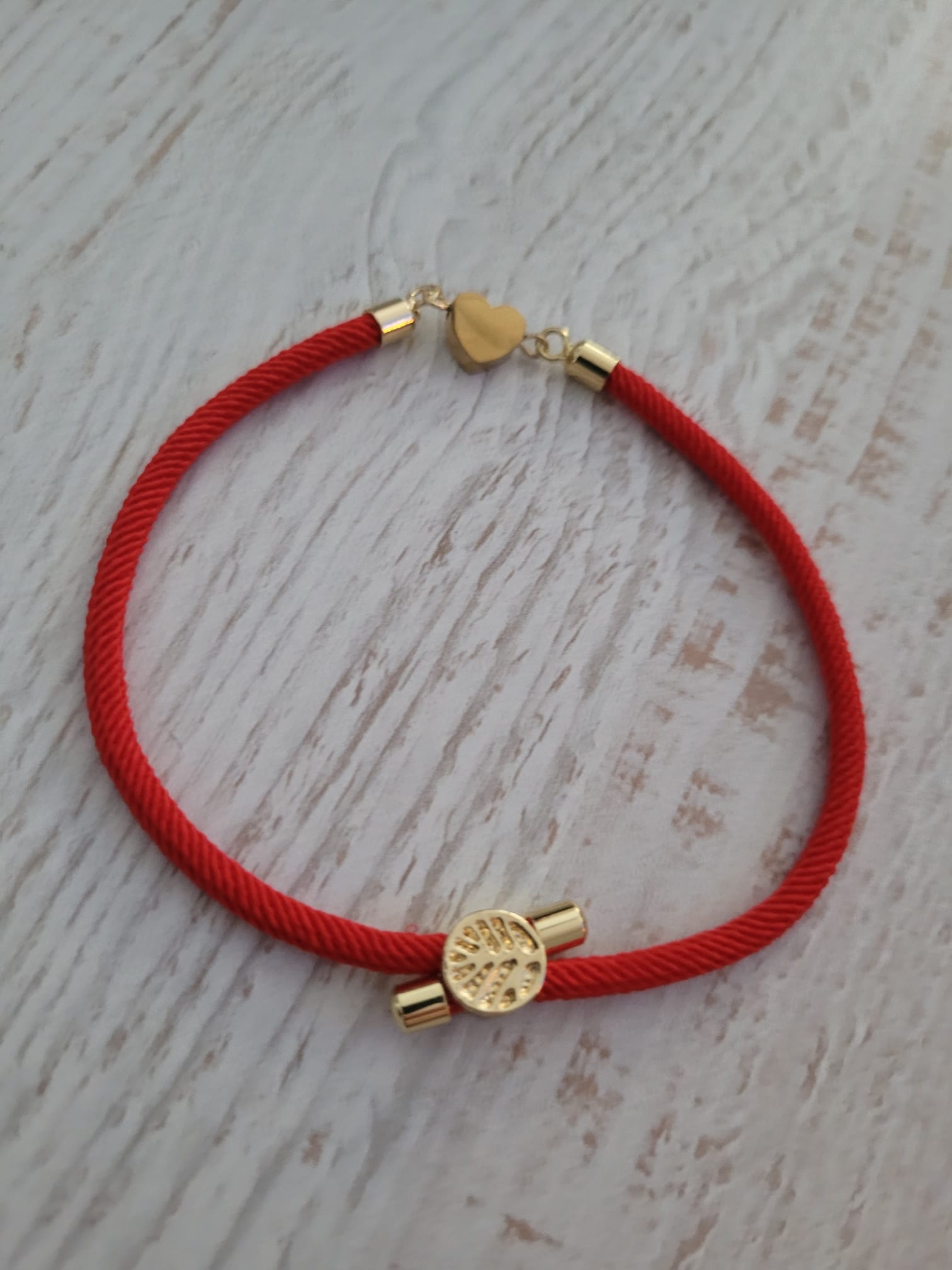 Subtelna bransoletka szczęścia